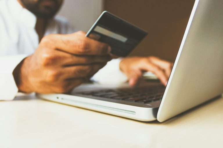 Comercio en Internet y Optimización de Recursos