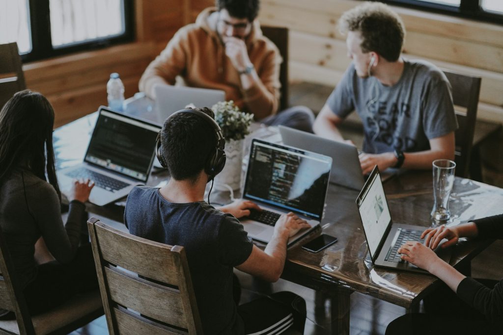 Programa Avanzado en Liderazgo y Competencias Digitales