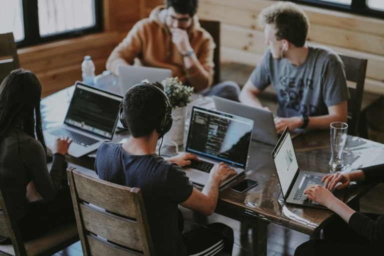 Programa Avanzado en Liderazgo y Competencias Digitales